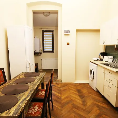 Apartment Aristocrat *